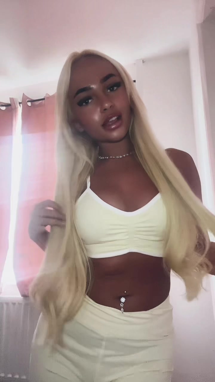 @bella