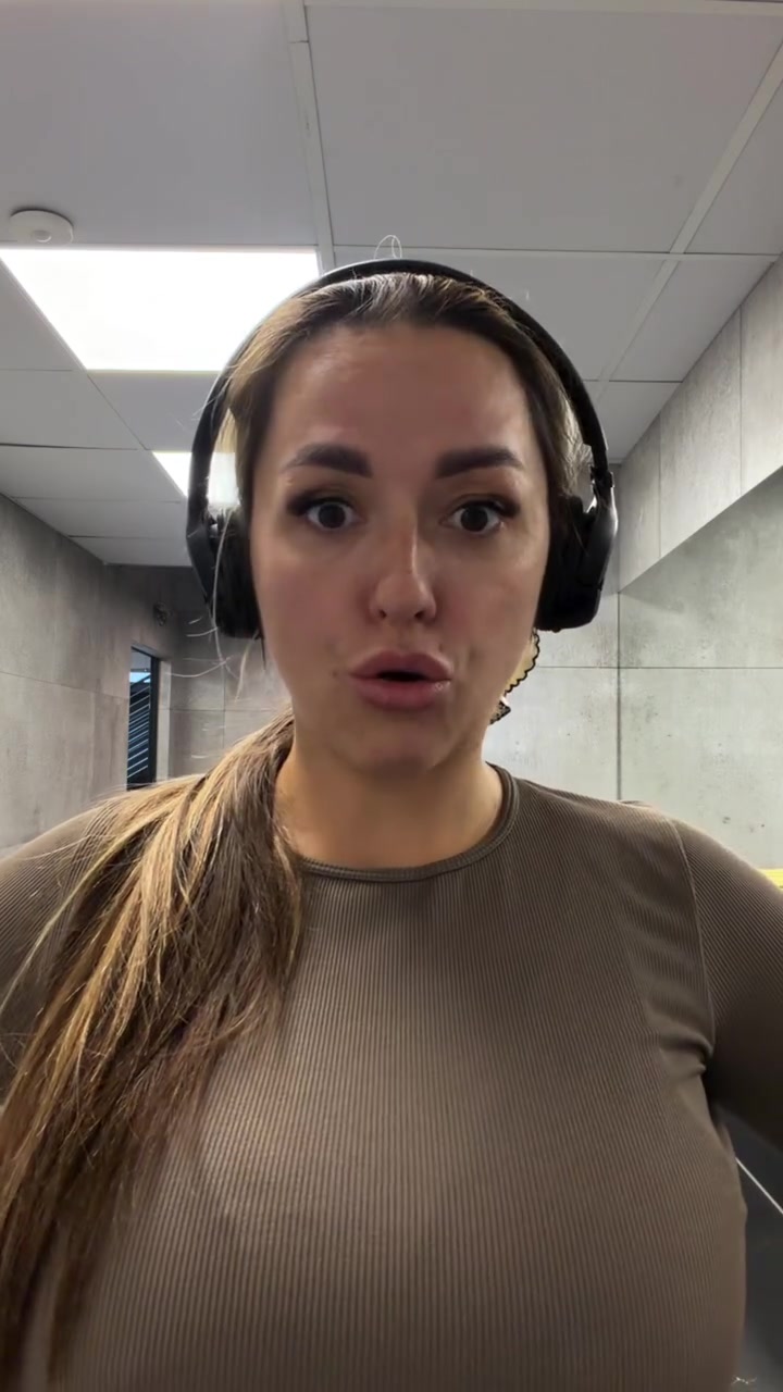 @aLyzOo_