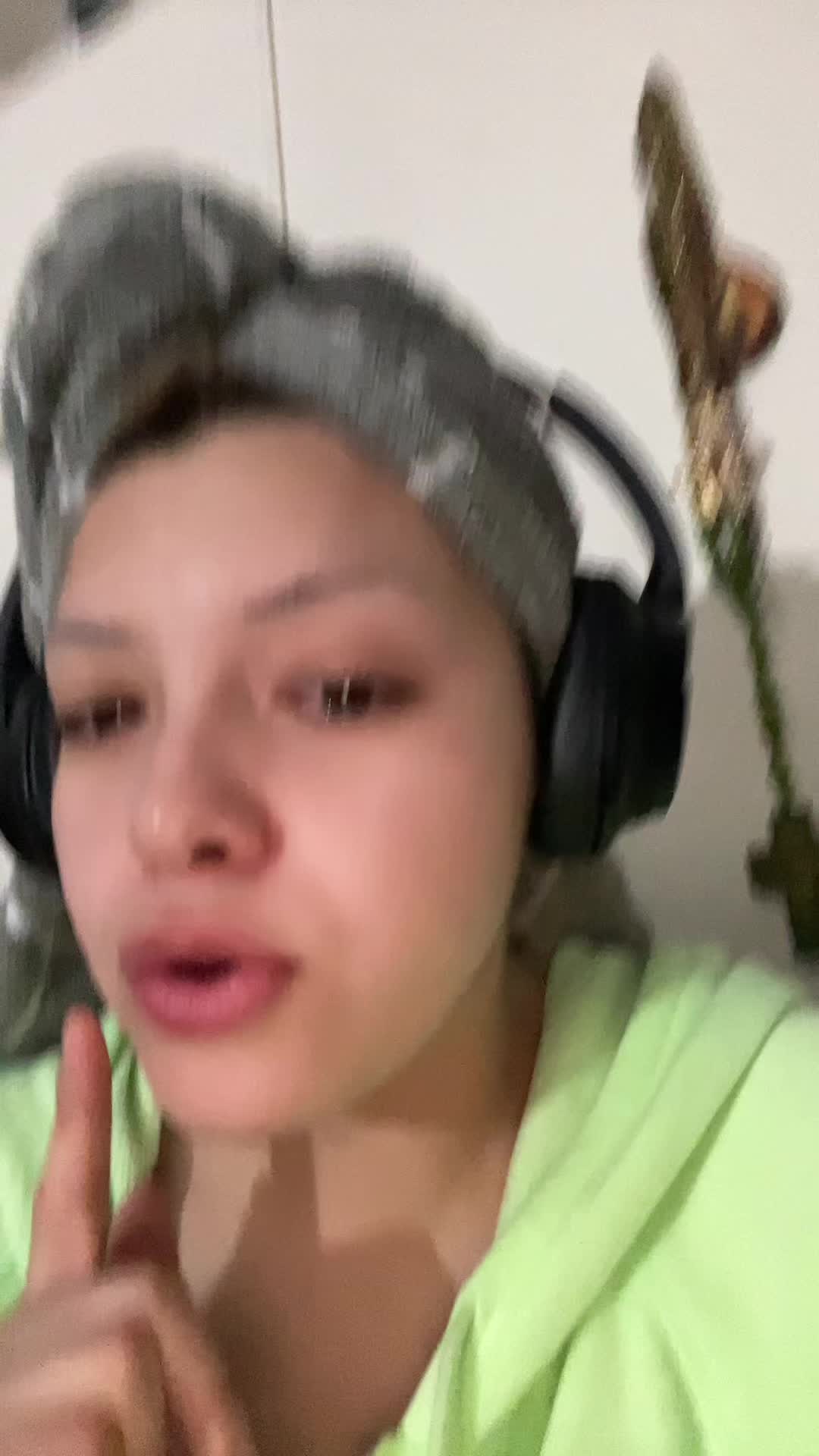 @Domonique
