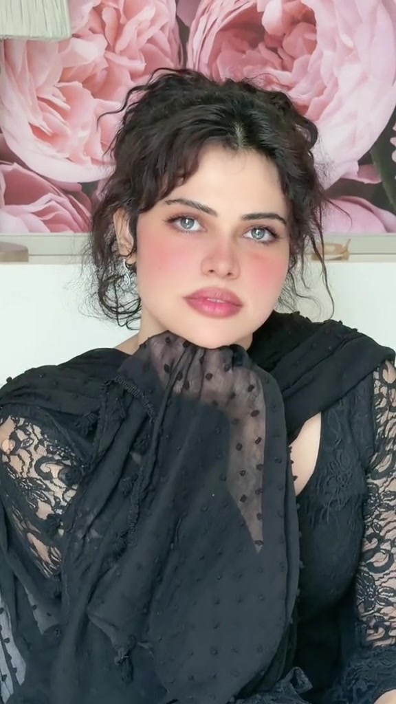@AMO💎