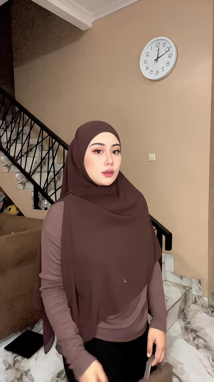 @anissyaninis
