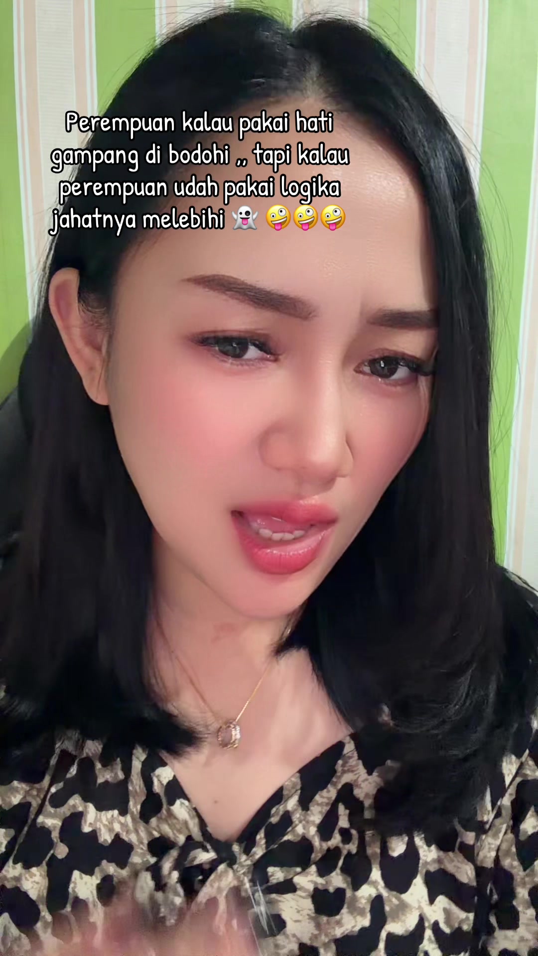 @Momy Via 🦂