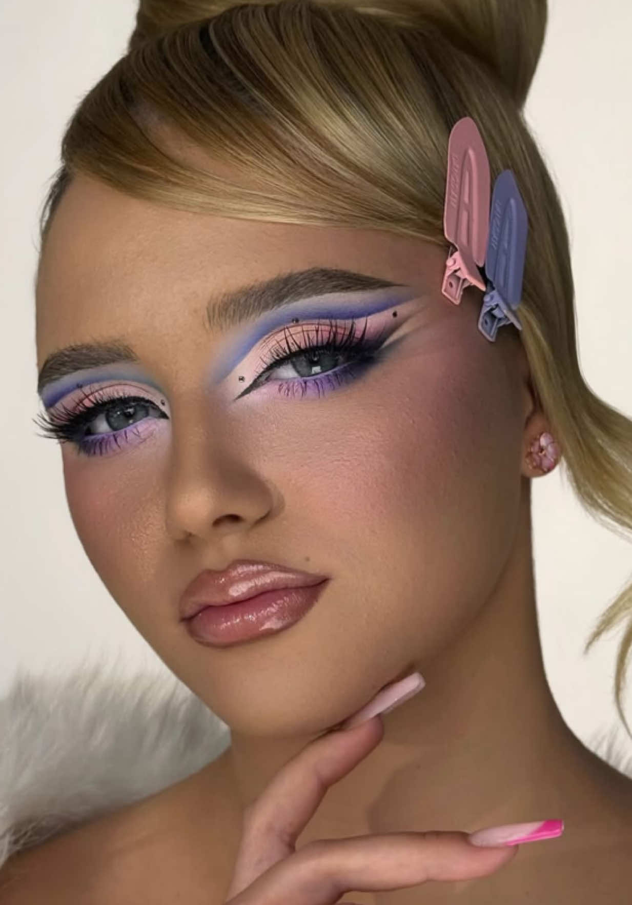 @Elena Caranfil Make-up Trainer