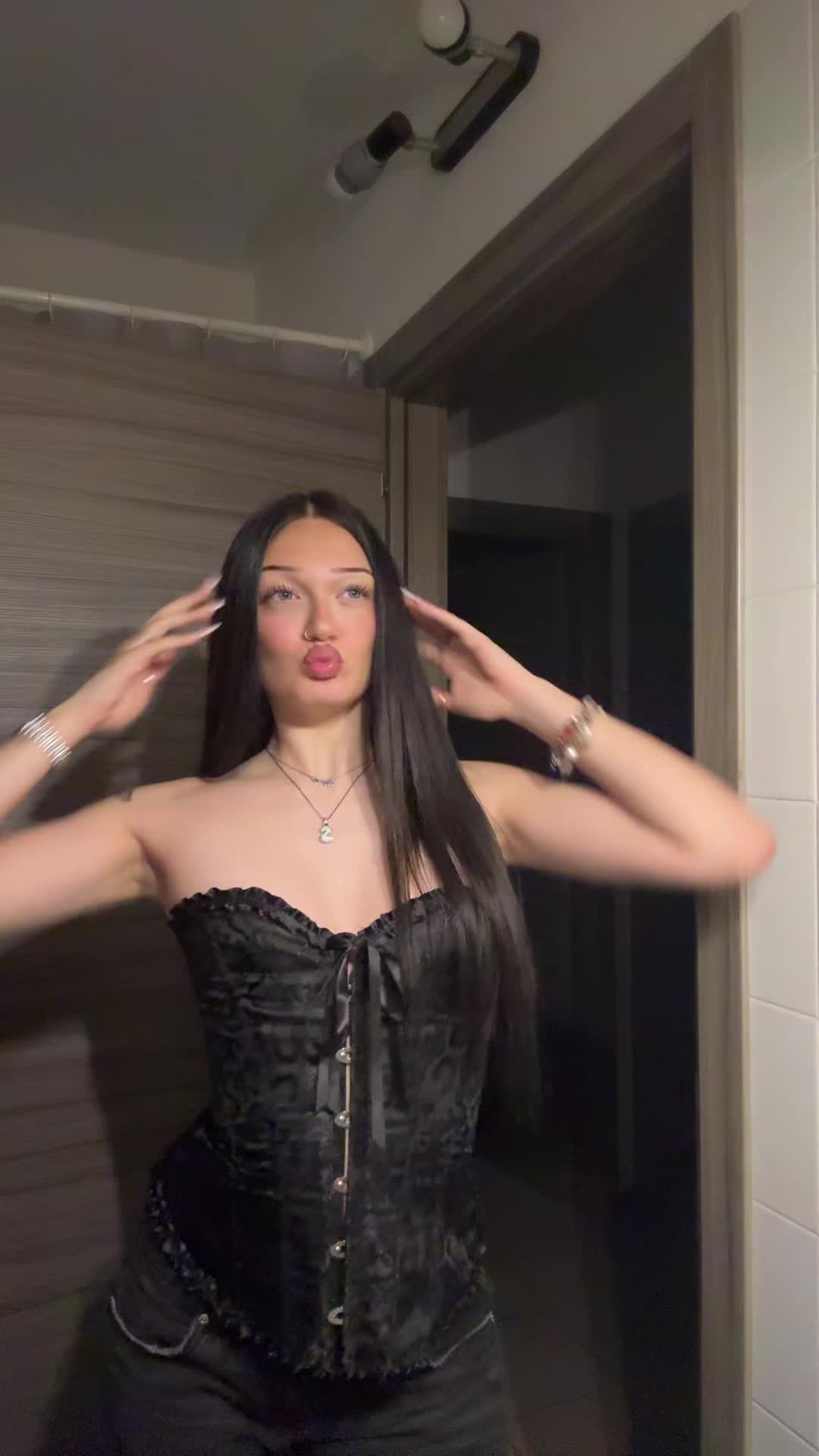 @stillthatsara