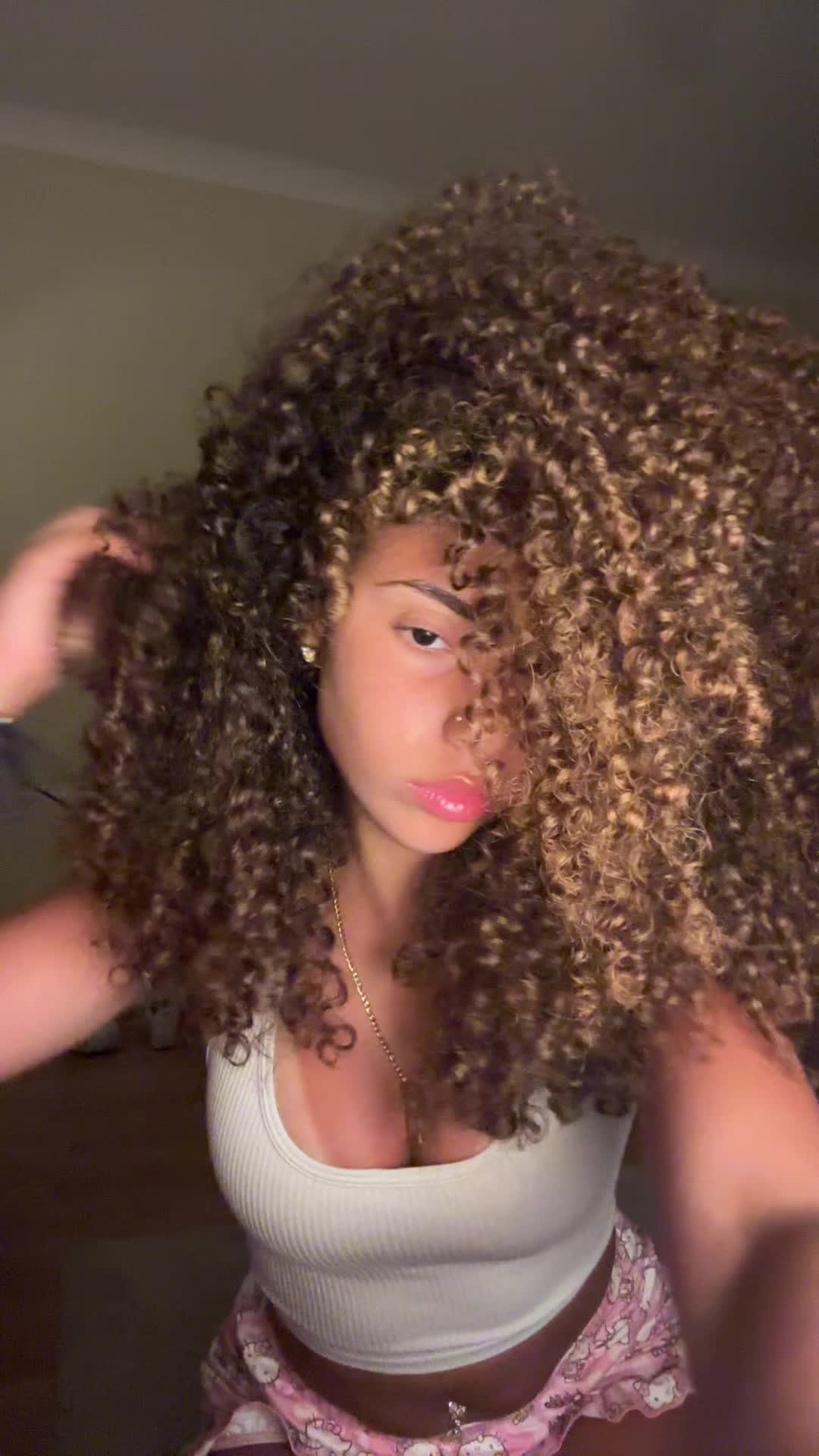 @gabriela