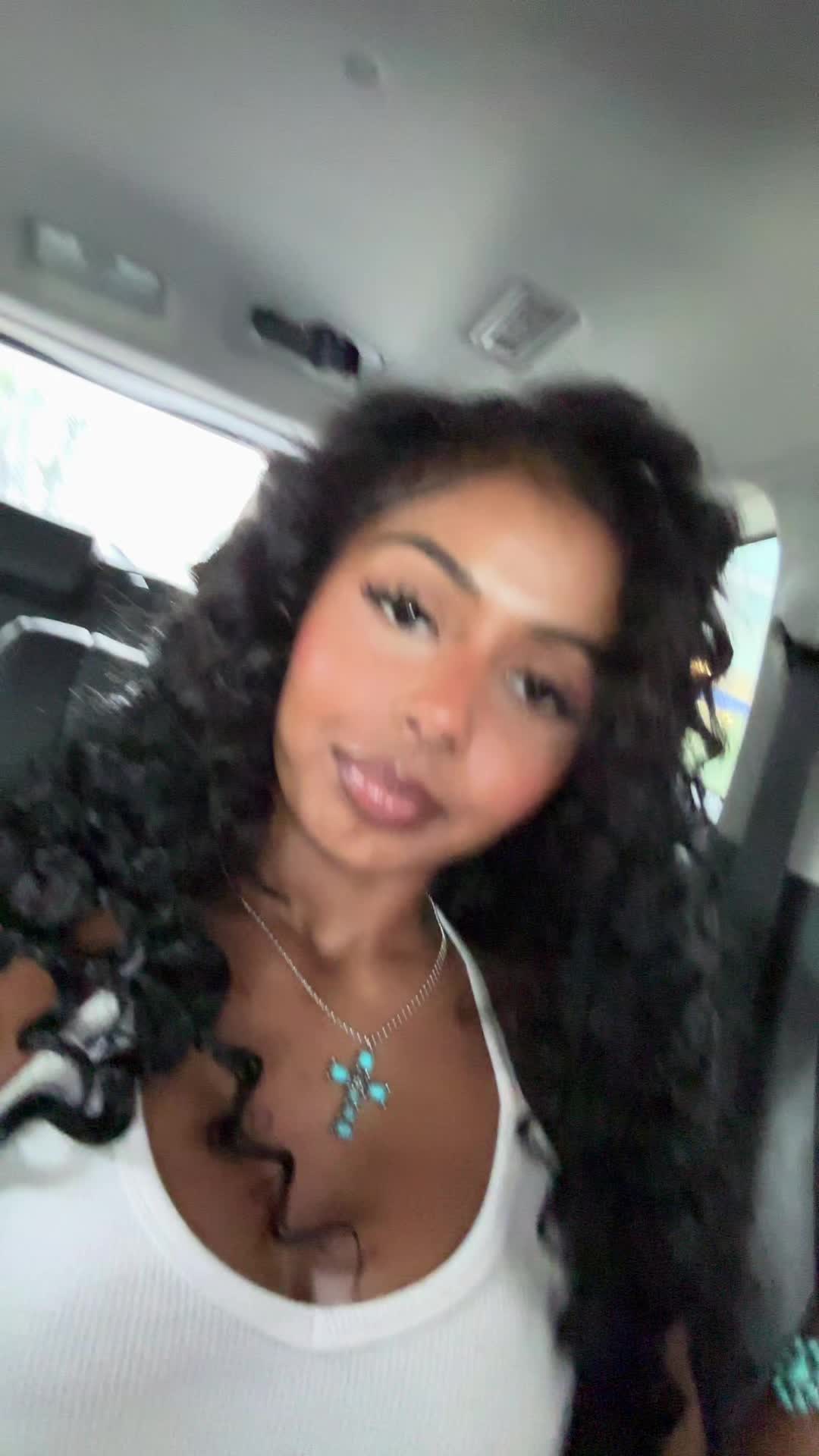 @emneezy