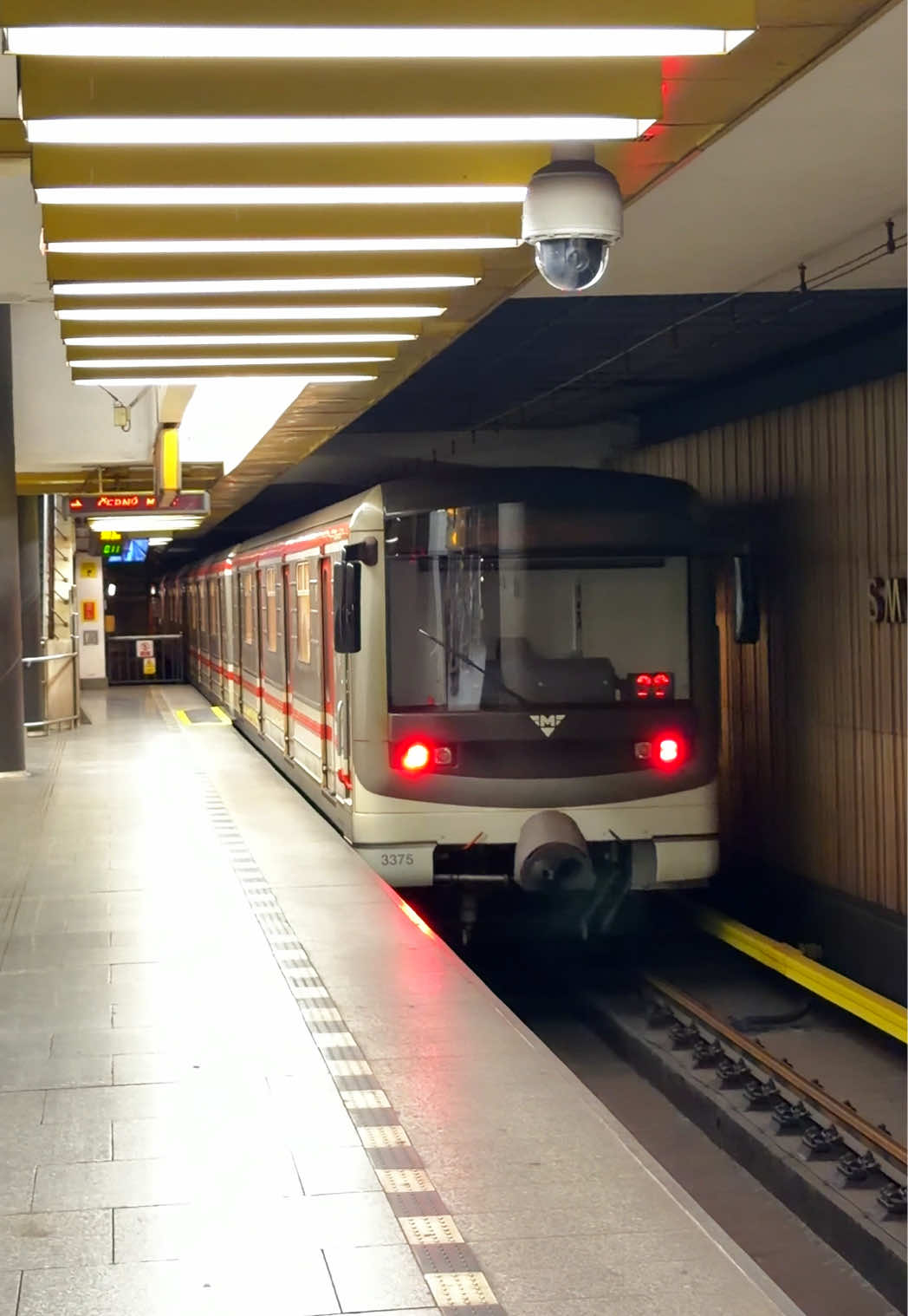 @Veselin Kolev | Metro