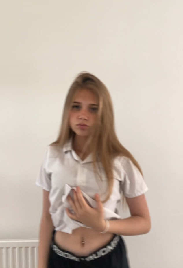 @isabellaalliston