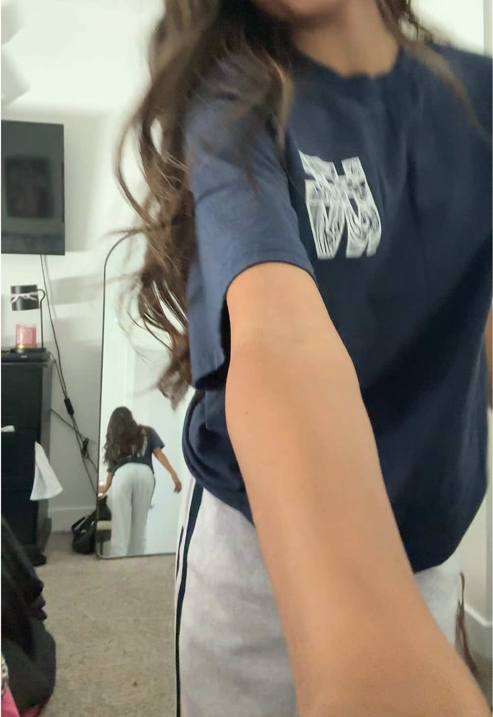 @bella