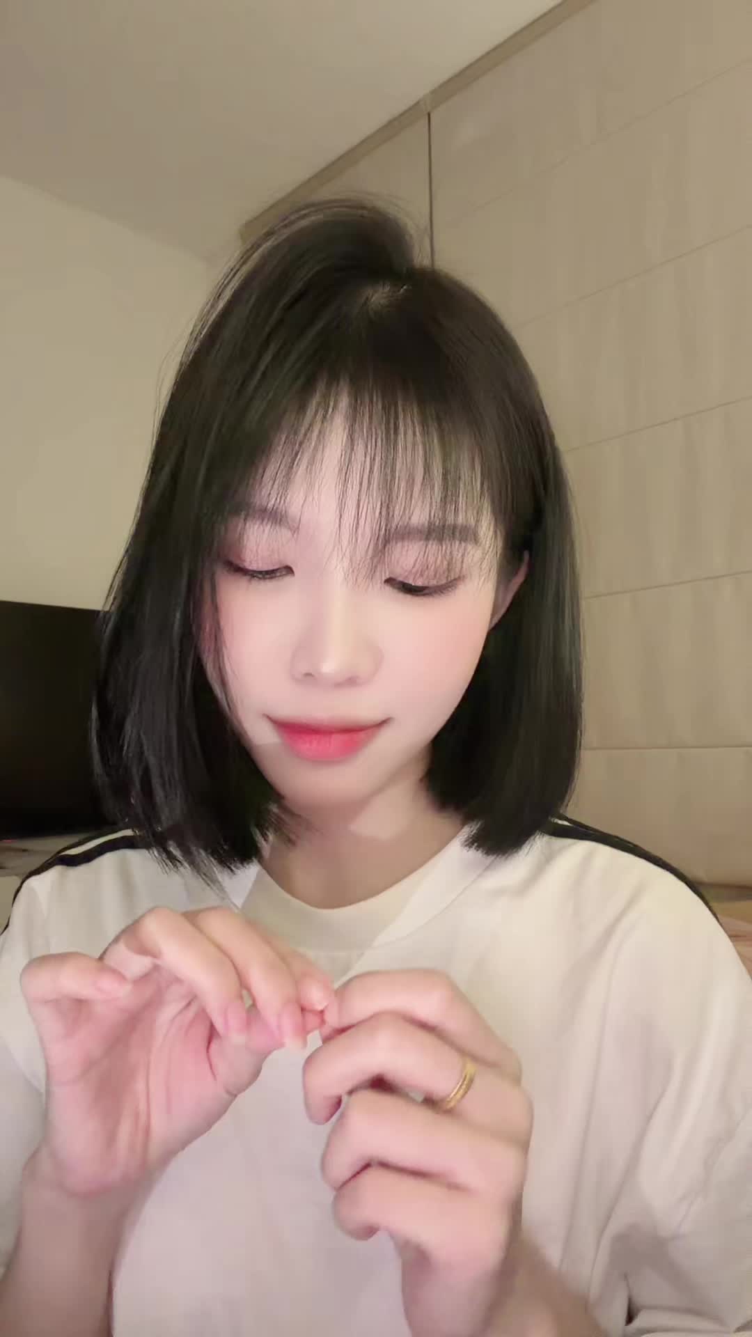@Út Mon 🐰