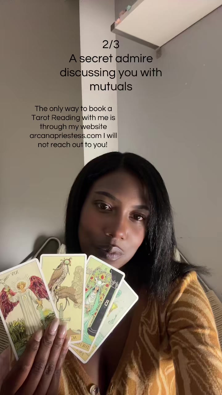 @Arcana Priestess Tarot Reader