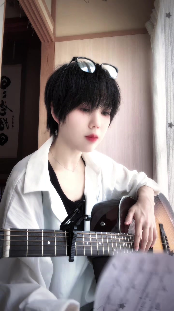 @倫