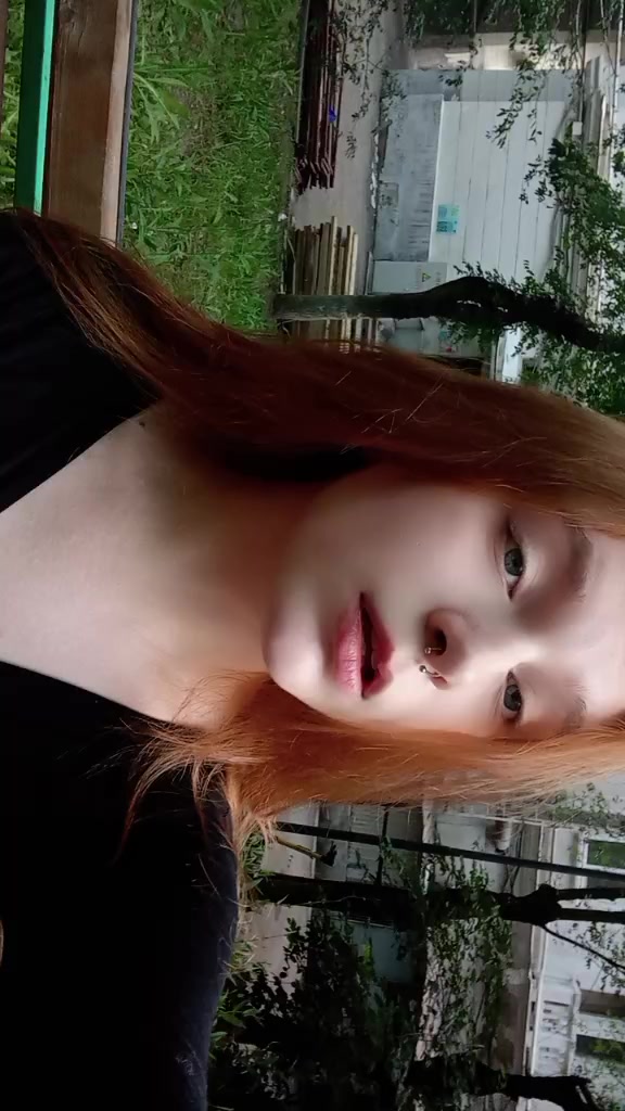 @🦊