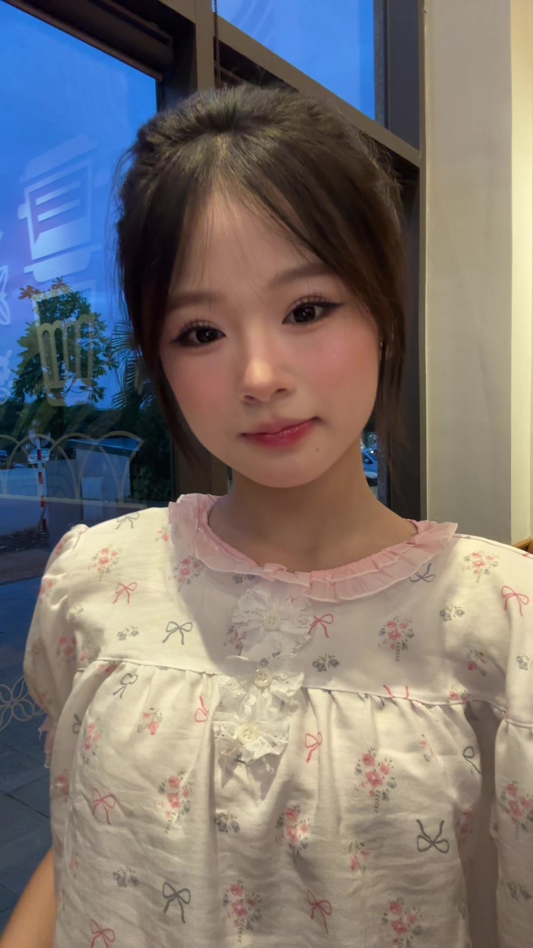@Uni