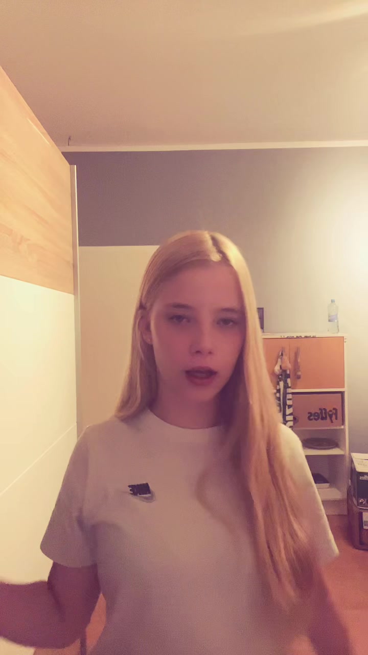 @N_lpz_girl❤️