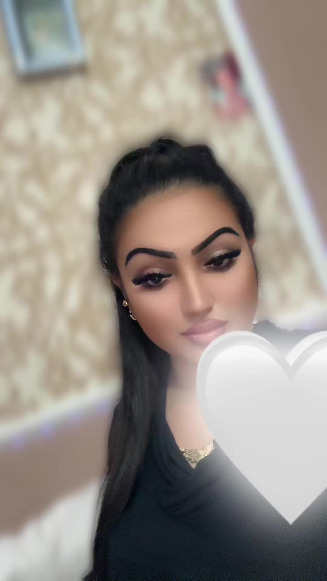 @Vivike007💋