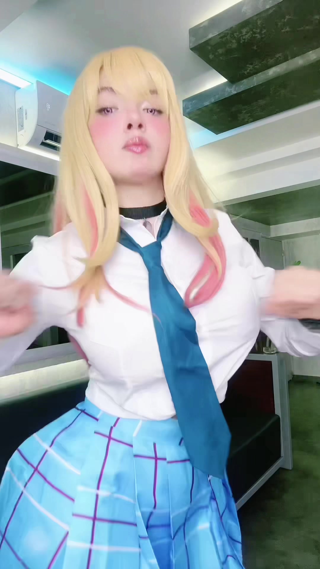 @Hana