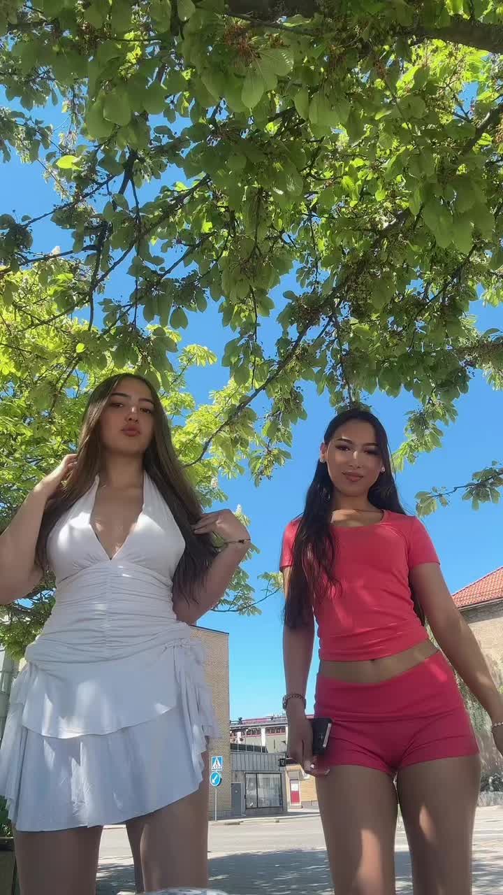 @Anora