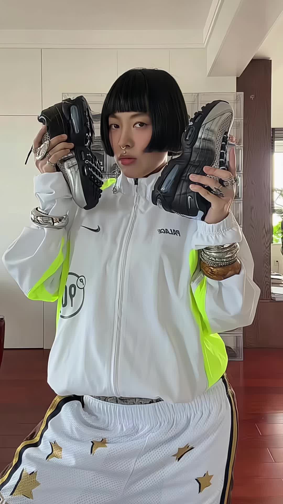 @YoyoIsYoyo