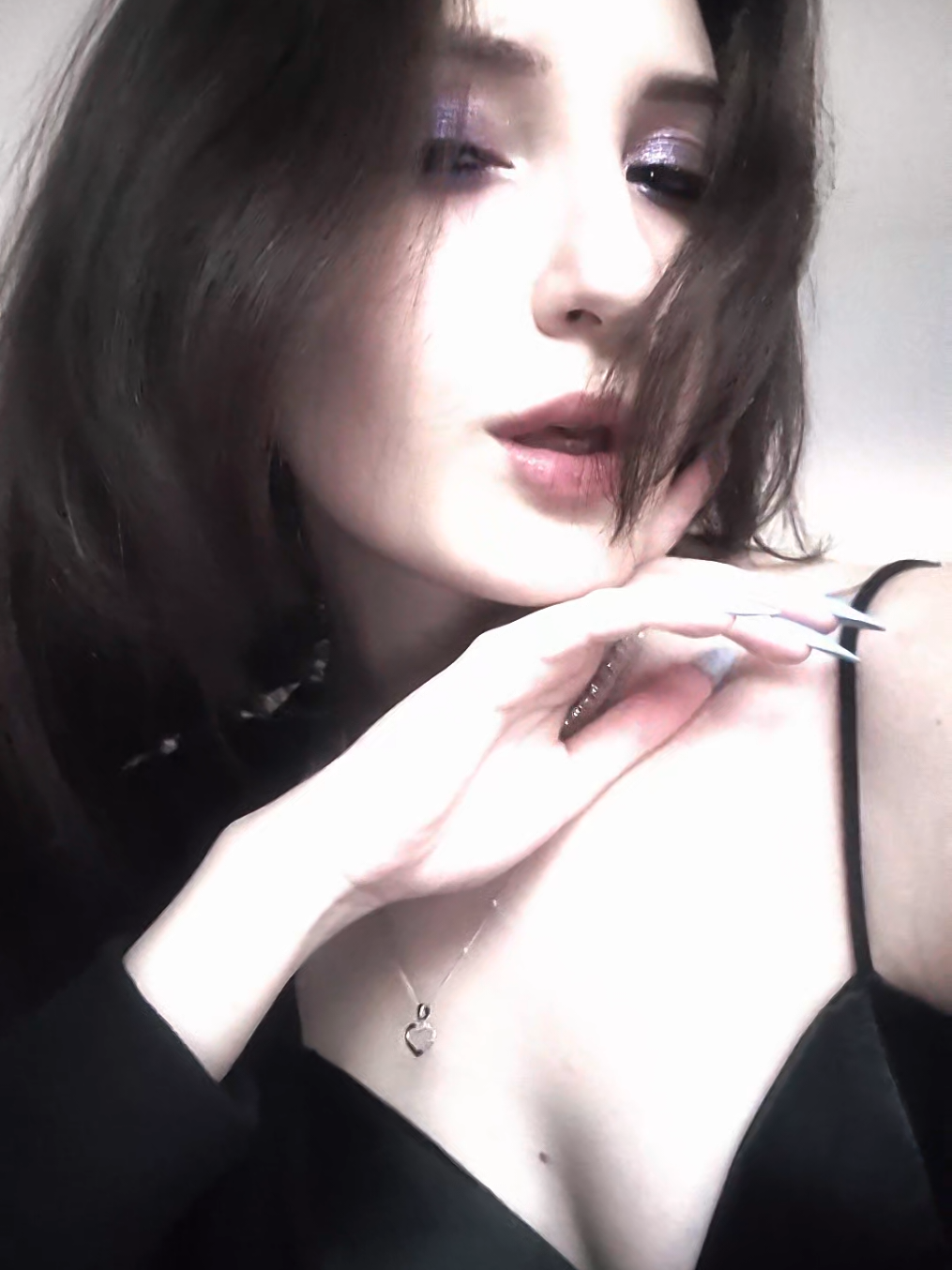 @BlackHole🖤