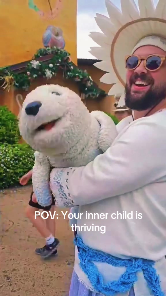 @Billy | Disney Dad Travels 🏰