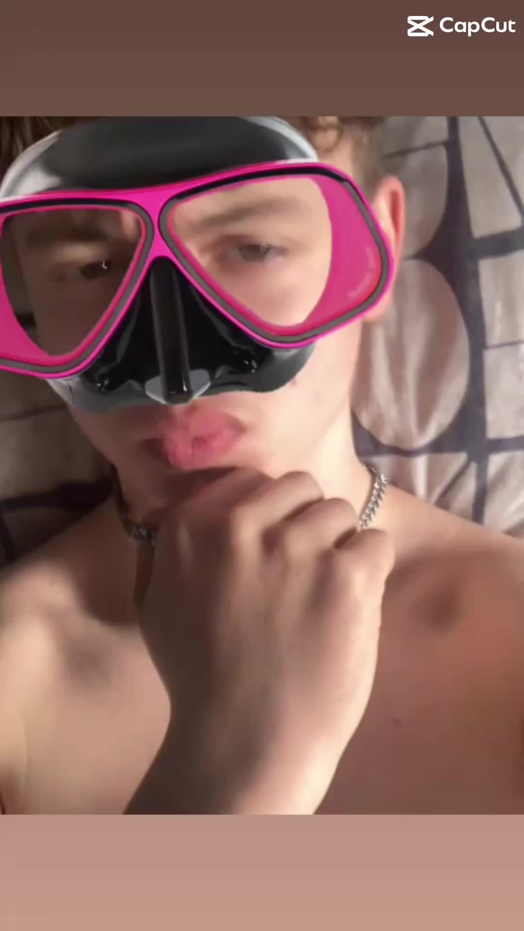 @strxly258