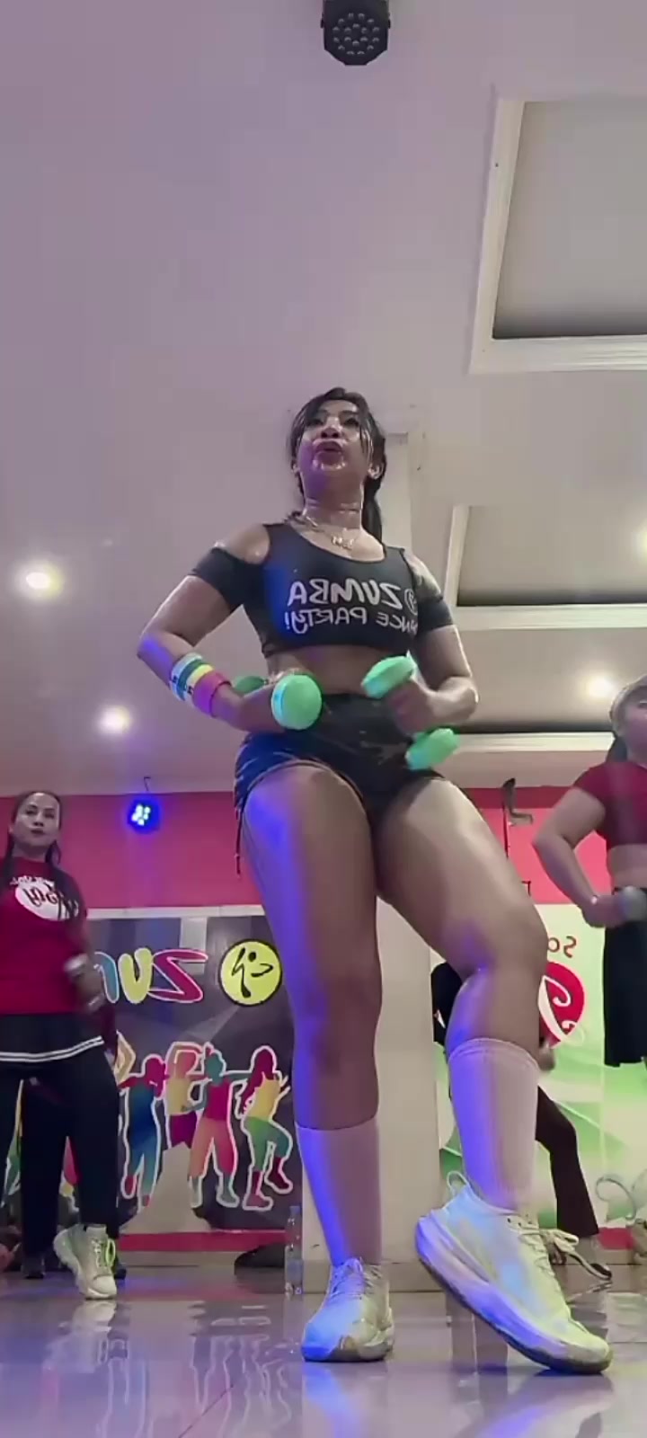 @hotmoms