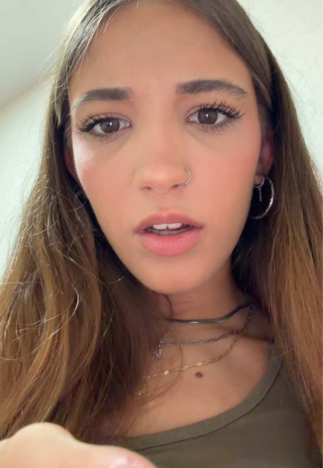 @𝒢