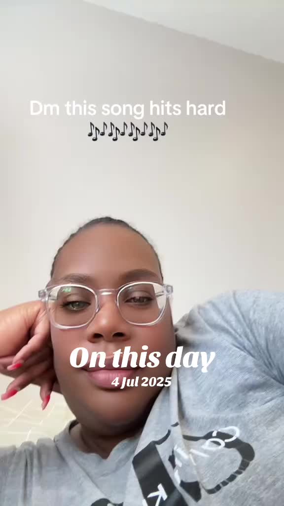 @MrsFranceskamara77
