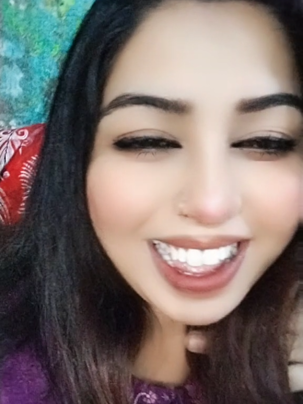 @Neha Live