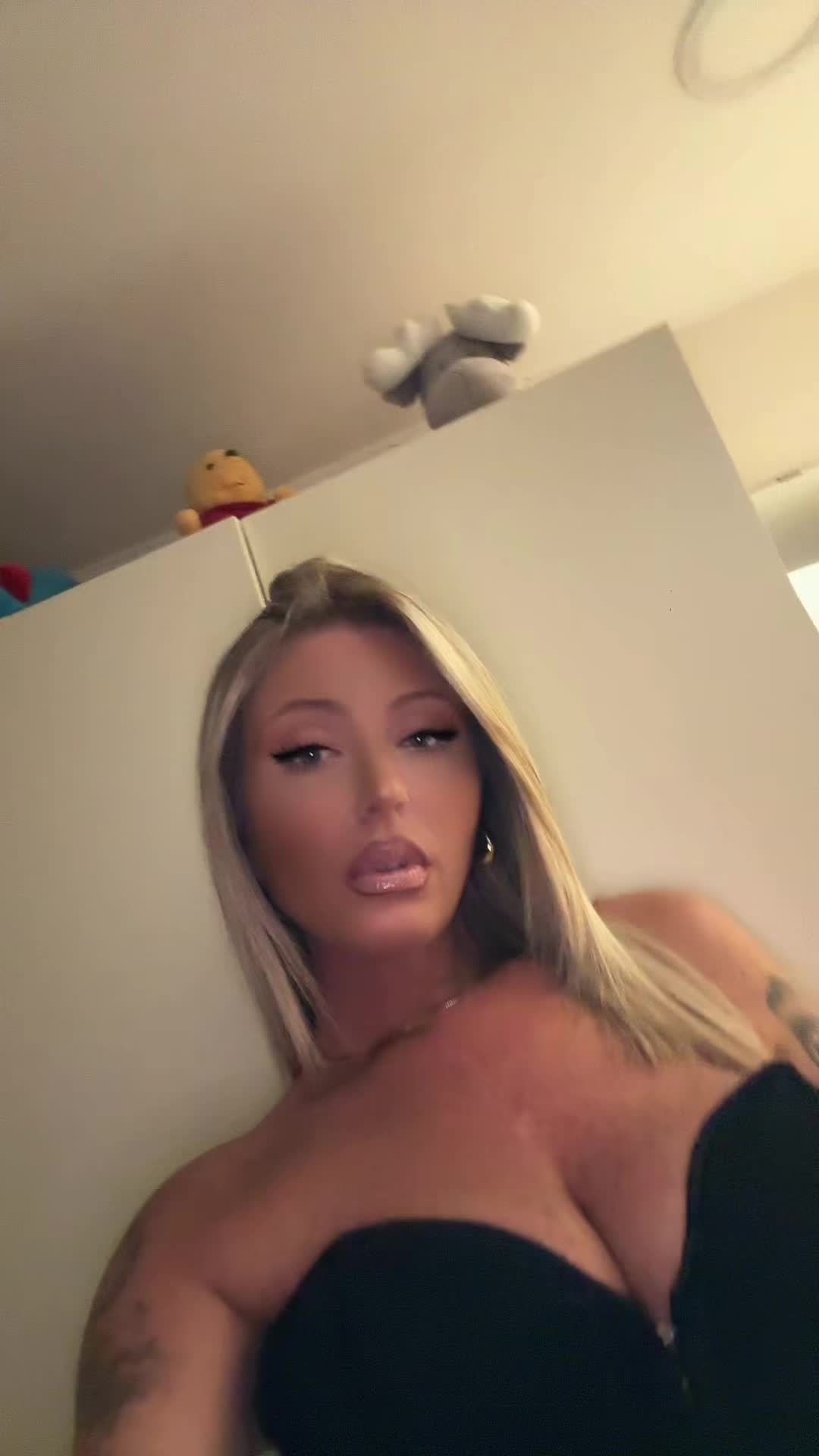 @R💫😈