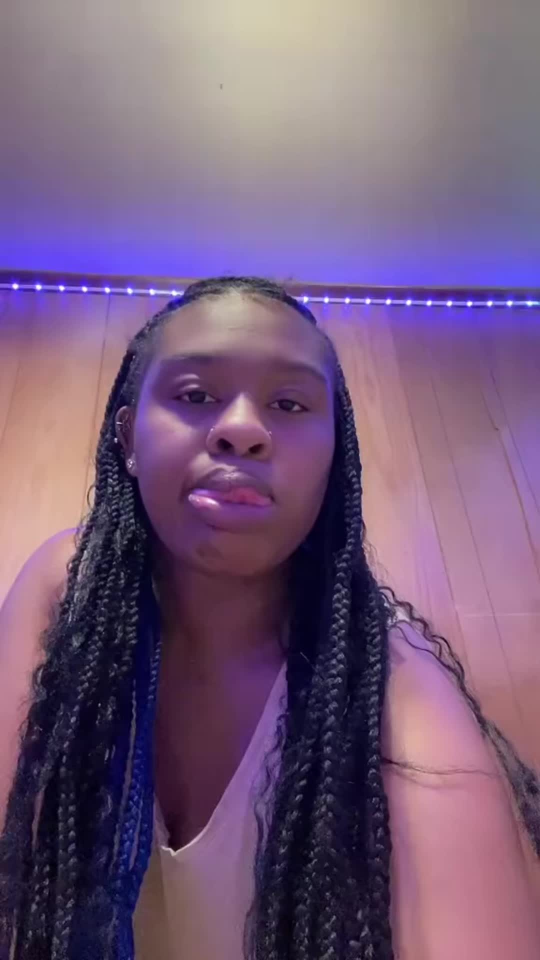 @howdidyoufindthefucknqueen 😅