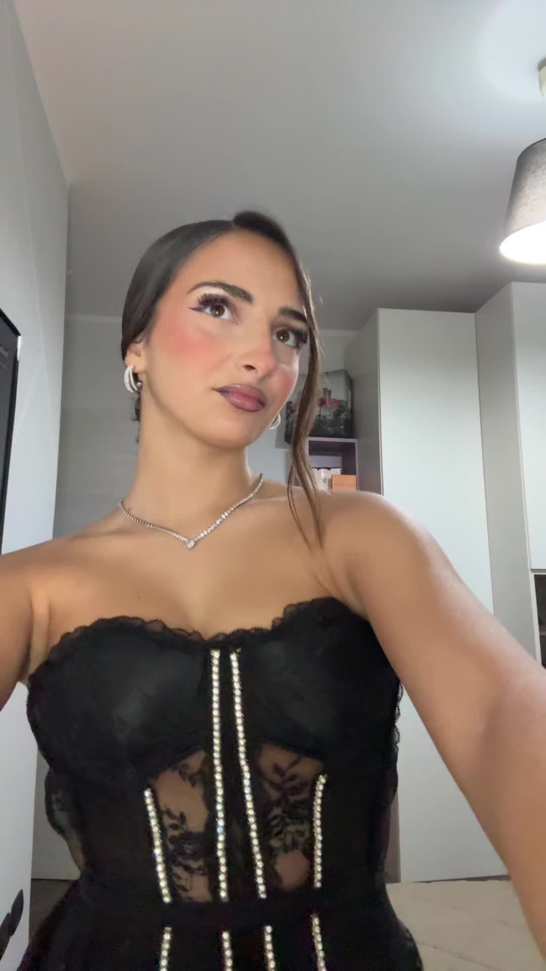 @deee