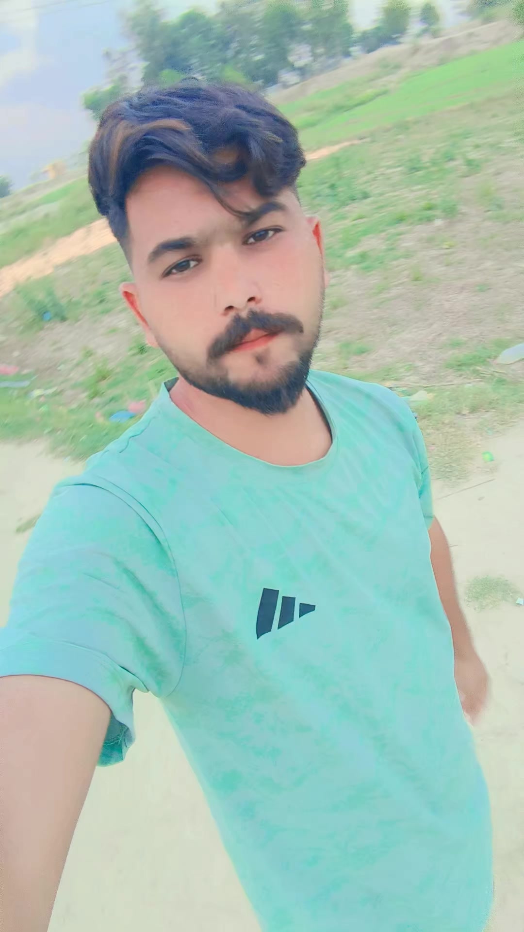 @عدنان خاں