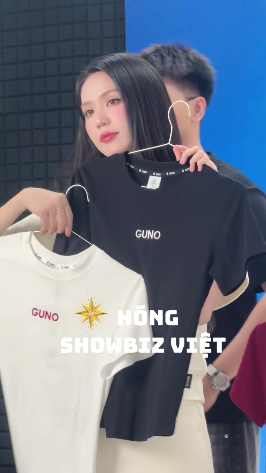 @H&oacute;ng Showbiz Việt
