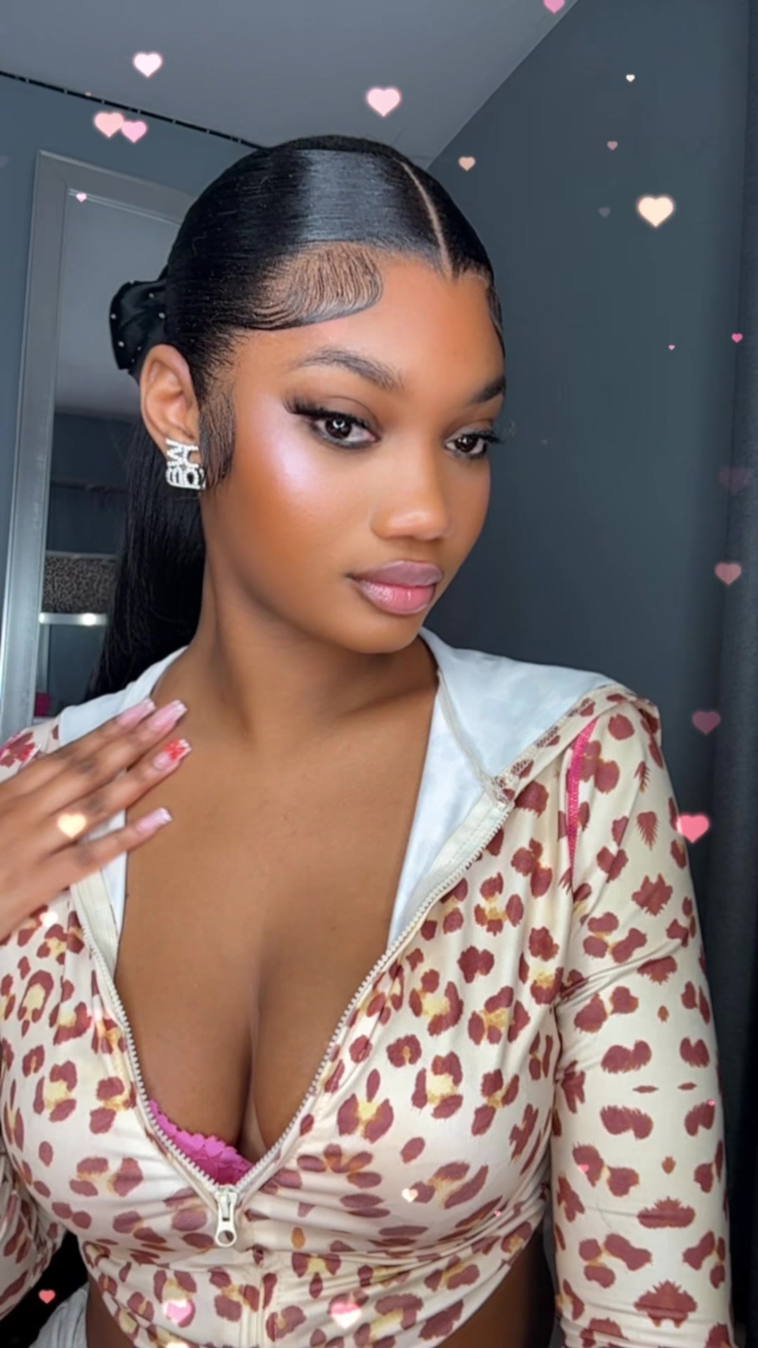 @Angelé