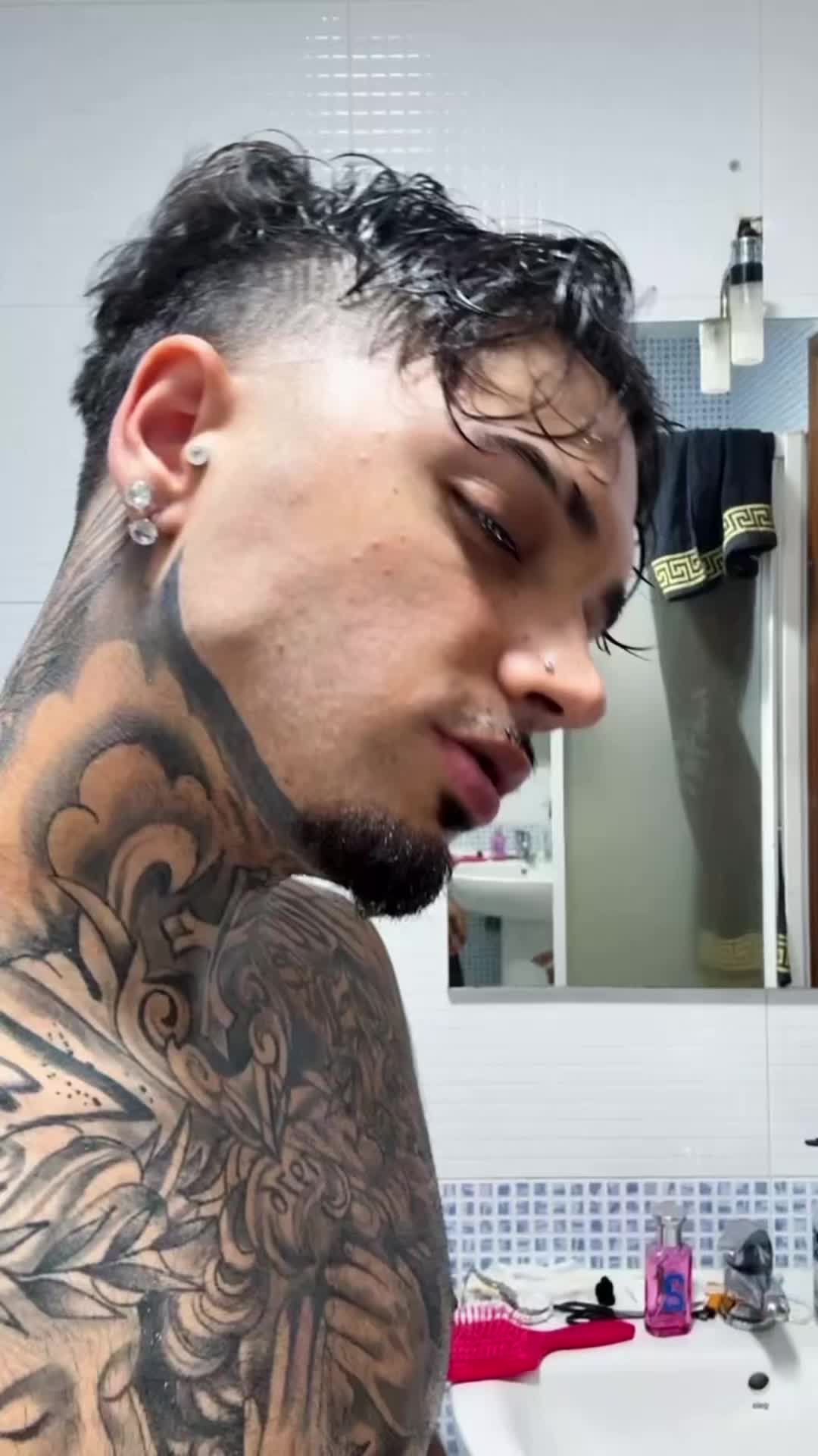 @Adriizz