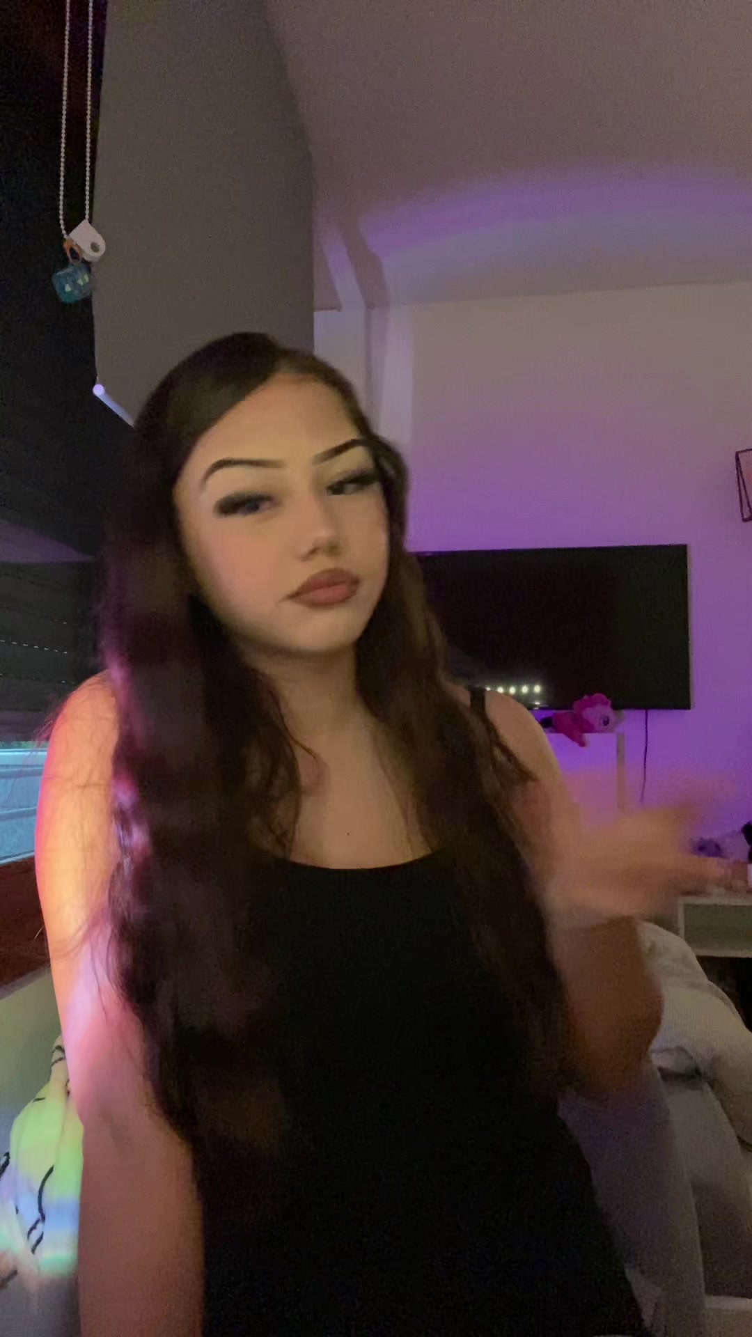 @👻