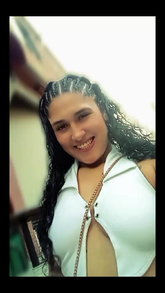 @V Herrera Saris