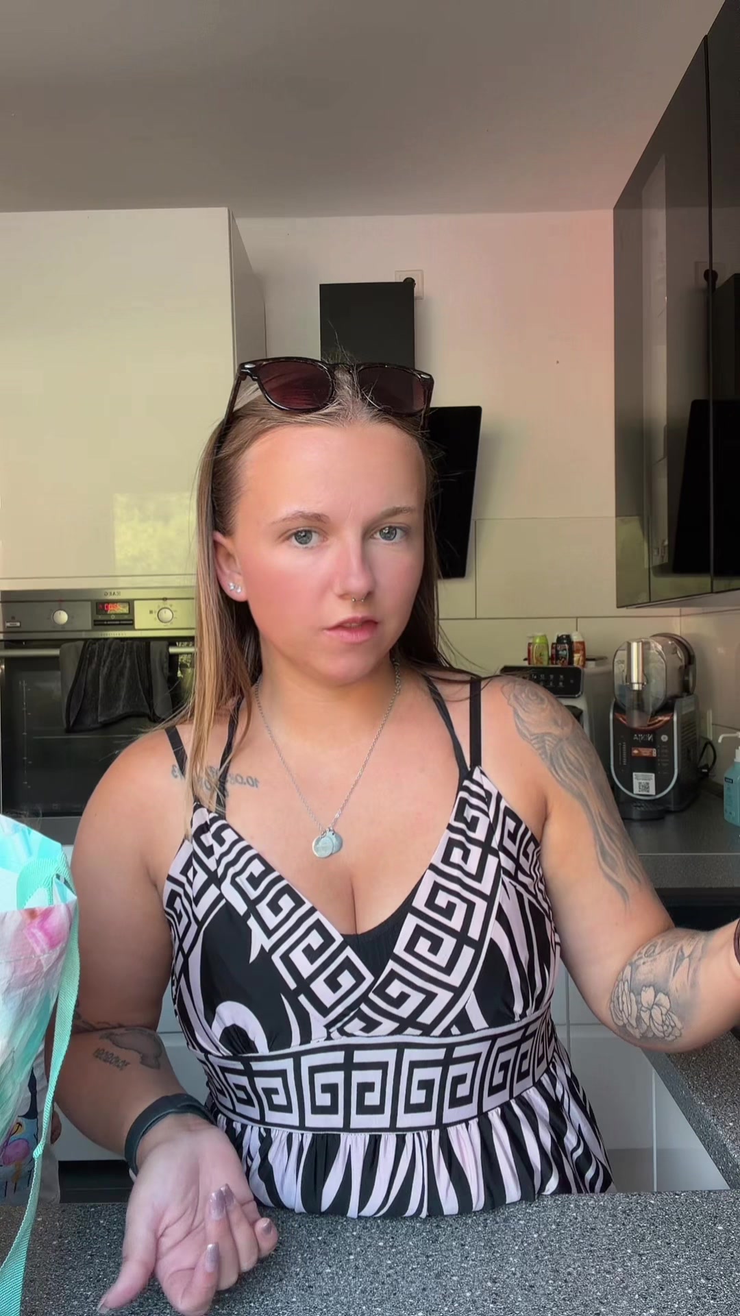 @xLeax