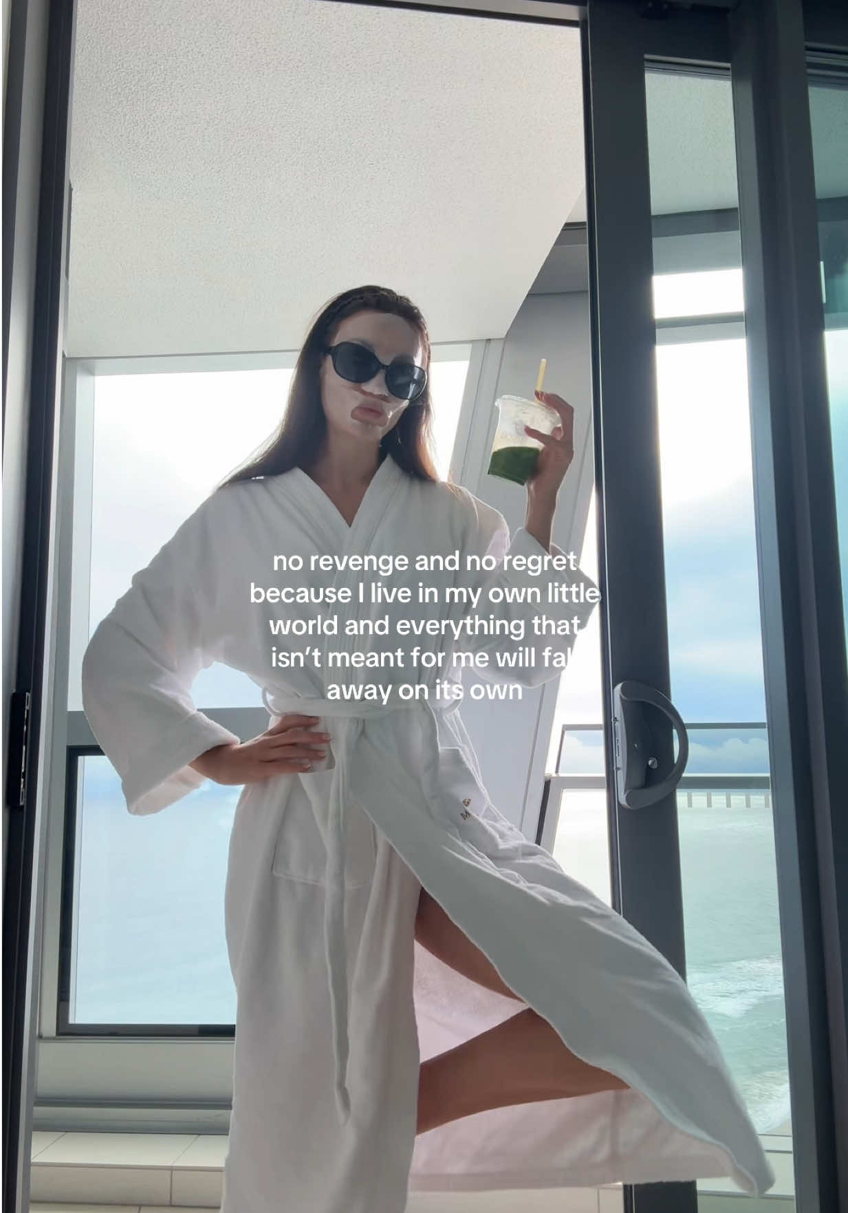 @olivia manoit