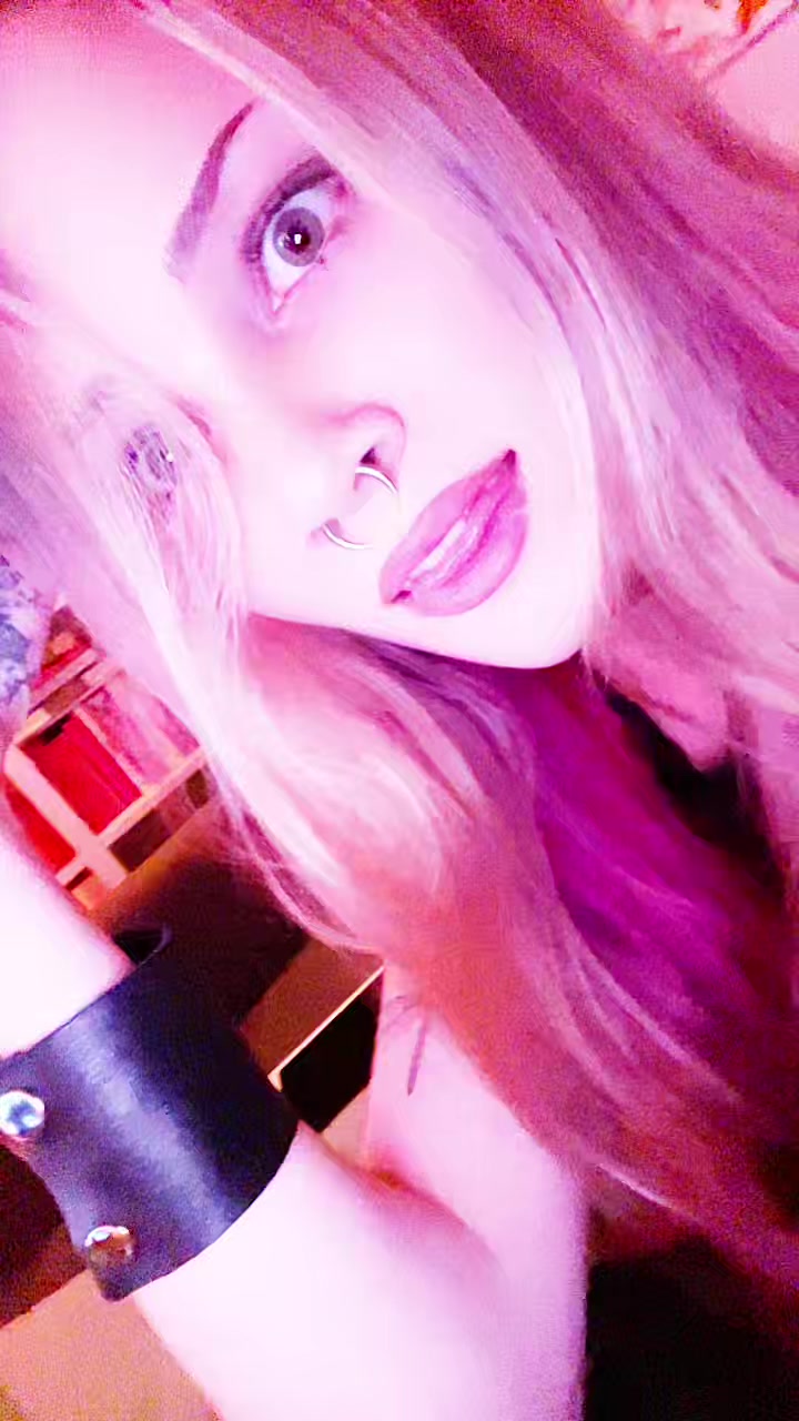 @♱