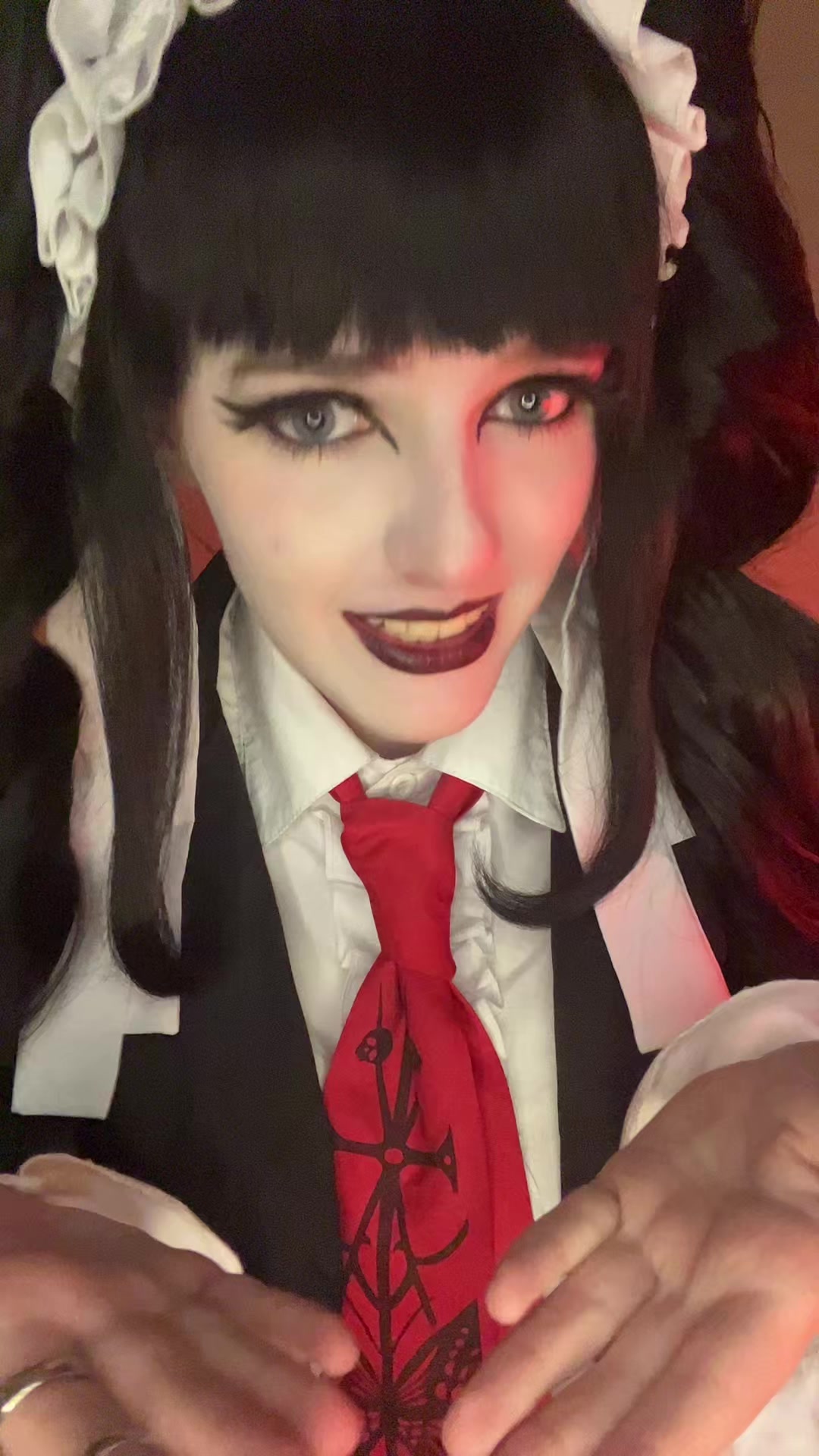 @Elise🧟&zwj;♀️