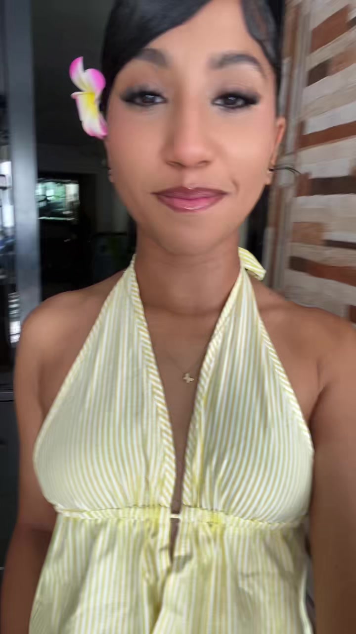 @mía.