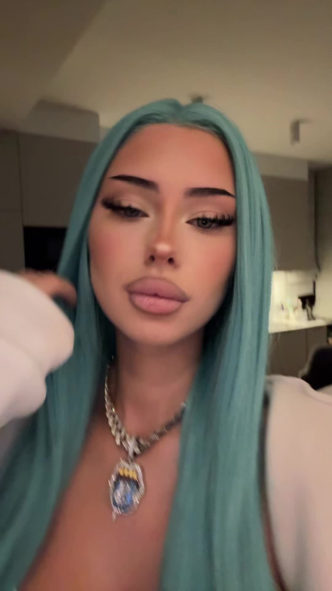 @Syndii69