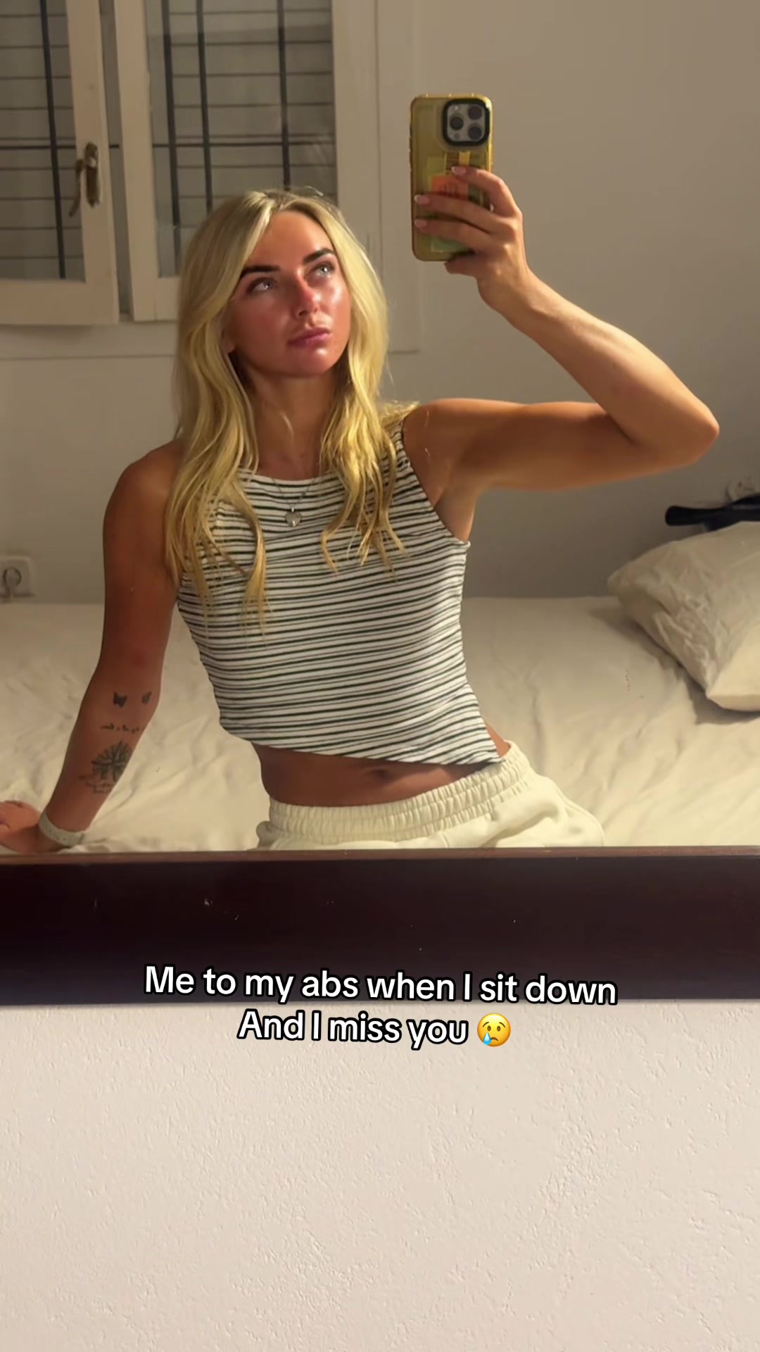 @chloehollyboyle