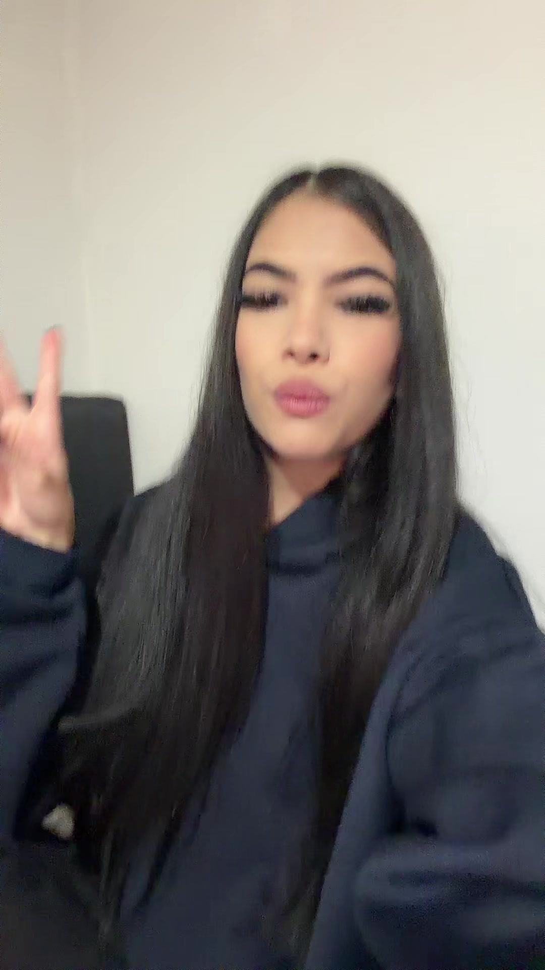 @isisss