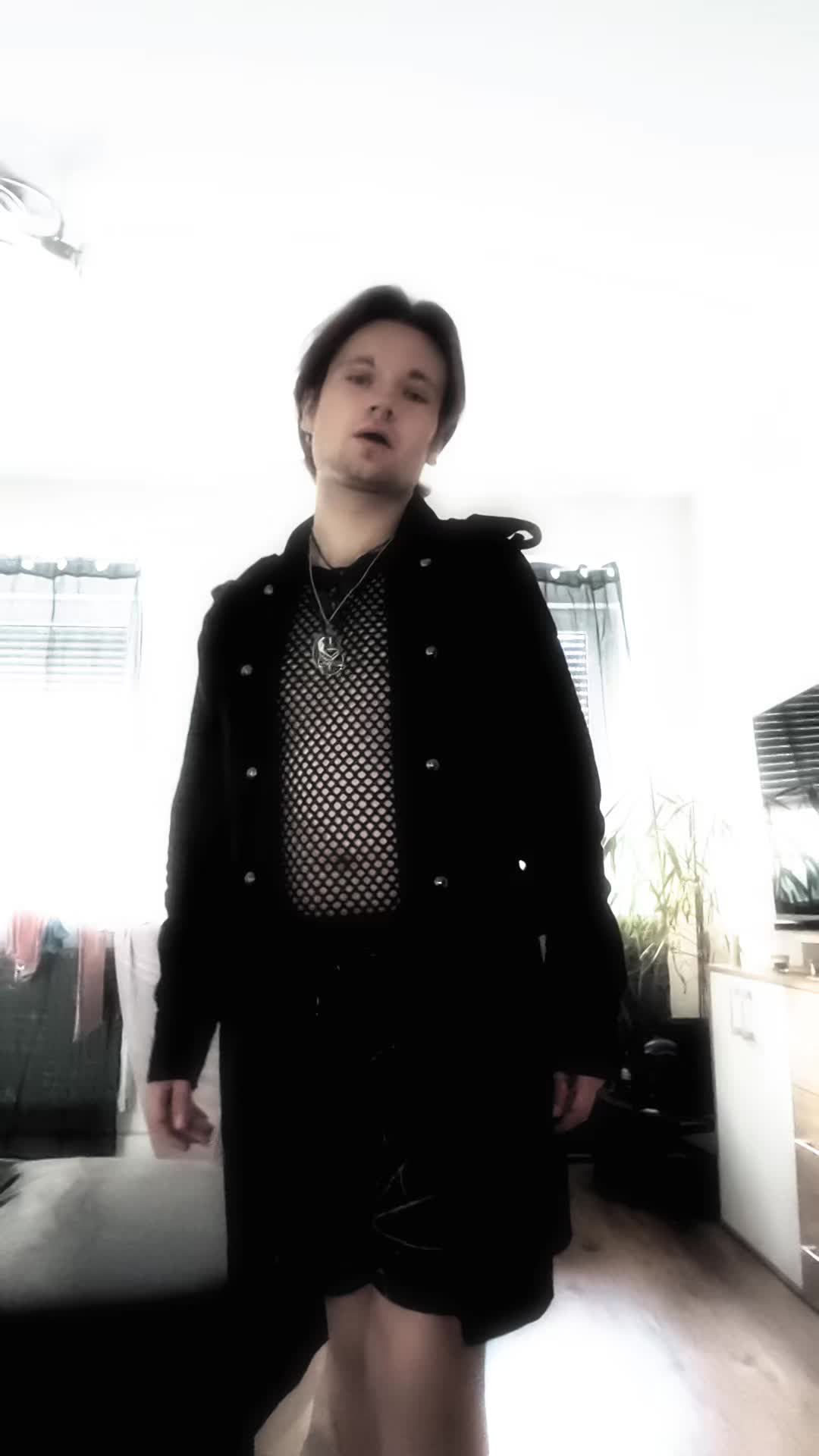 @Niklas 🖤🤘🏻