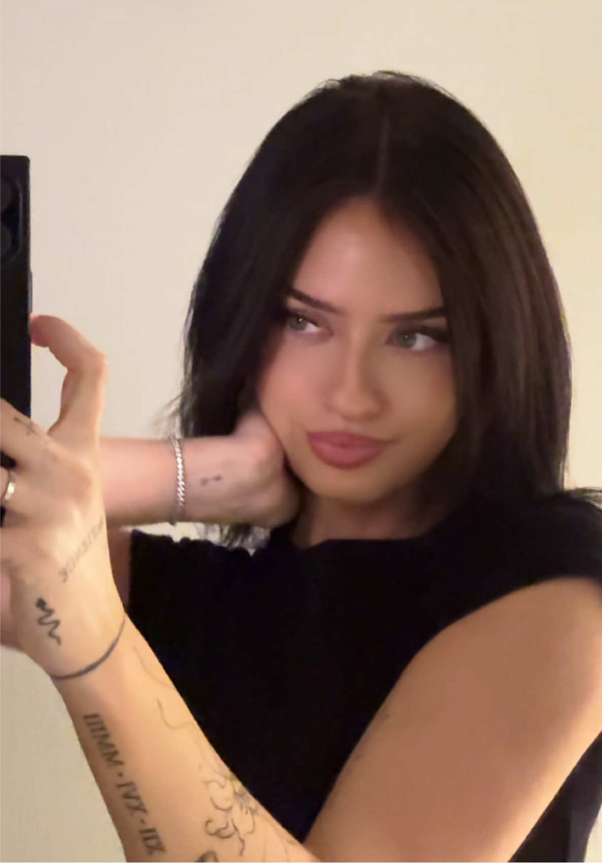 @lily