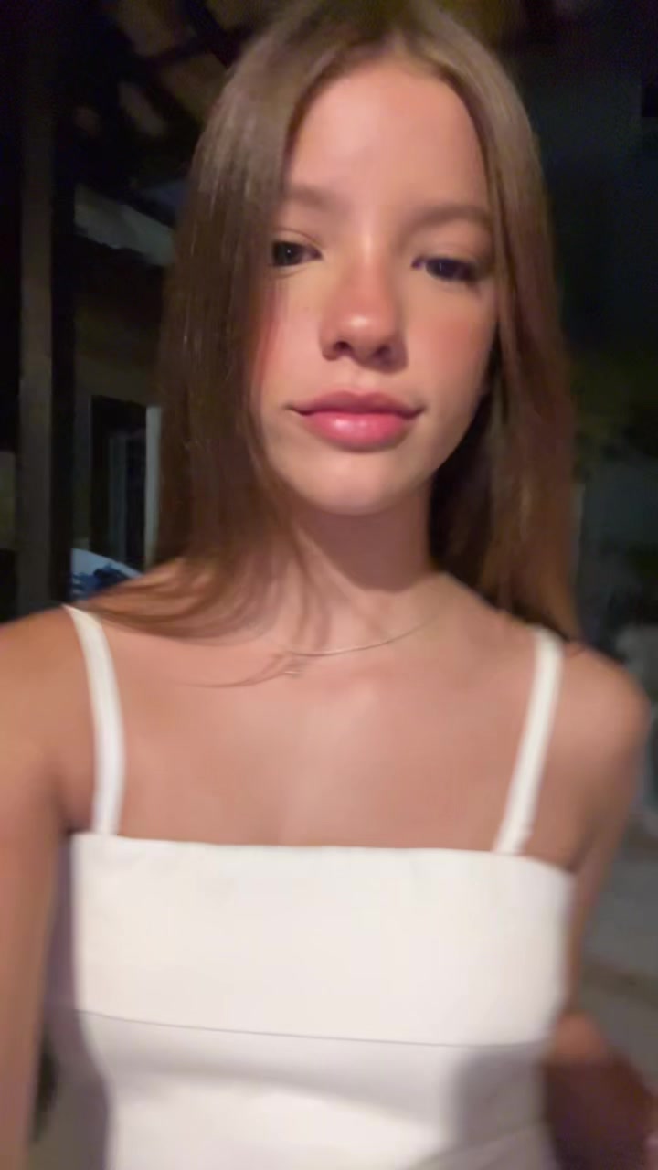 @fakedafrancesa